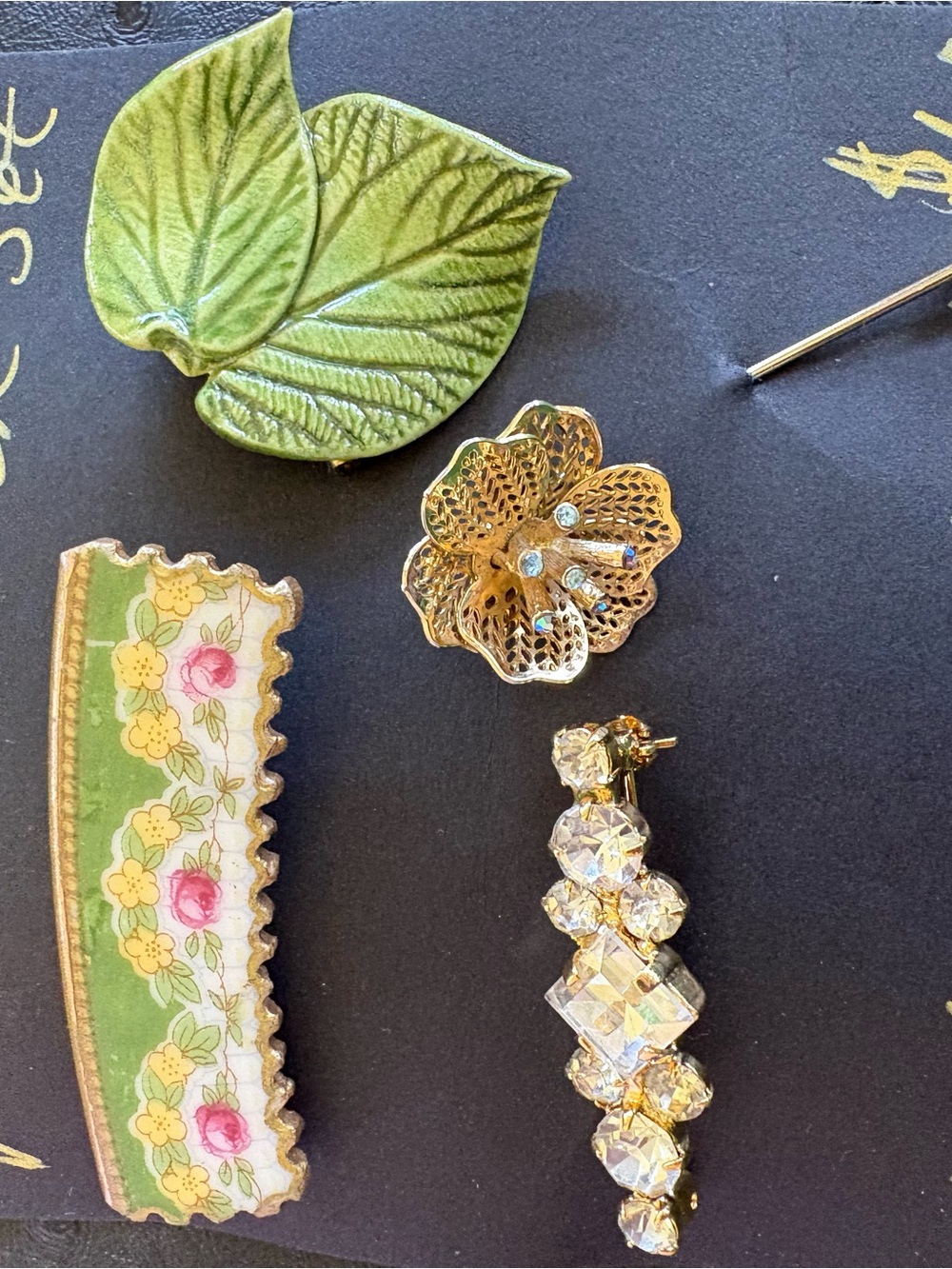 Vintage Gold tone and green brooch set